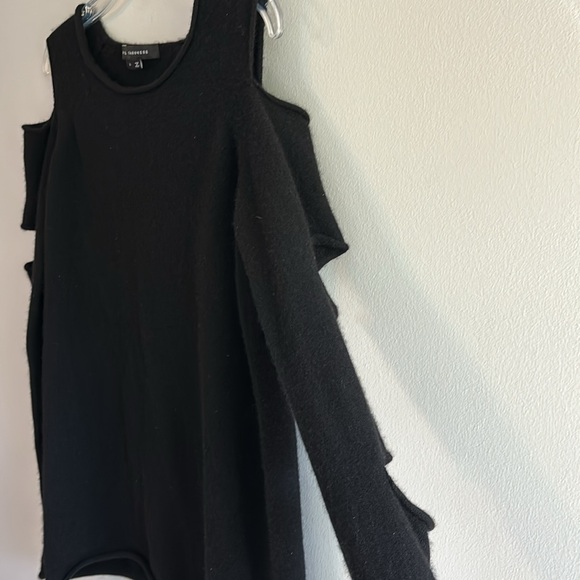 Skull Cashmere 100% cashmere black sweater with arm cutouts - Picture 3 of 10